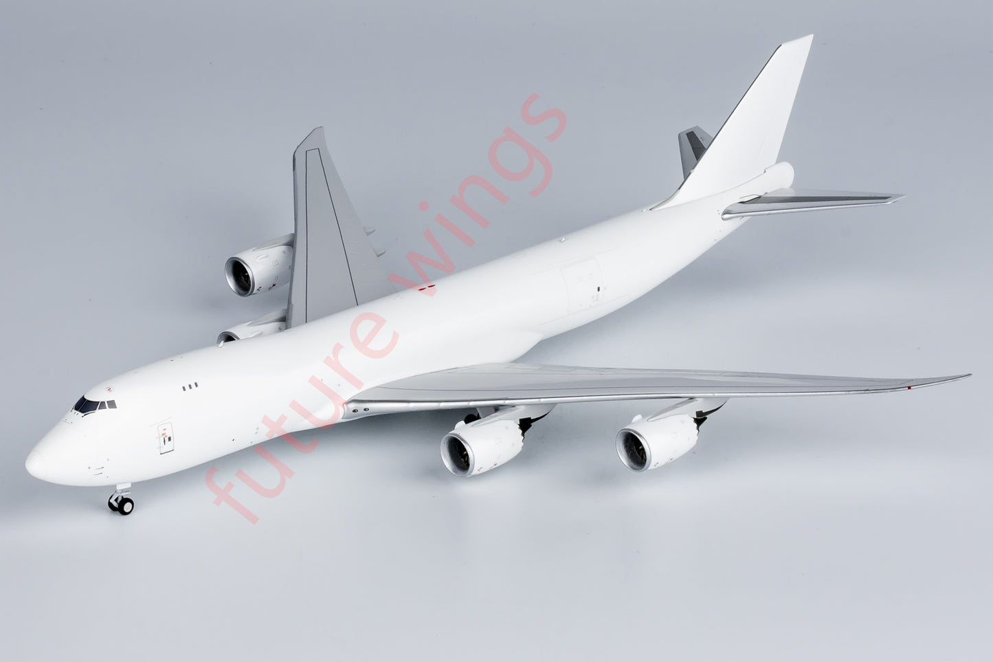 1:400 NG Models NG78008 Boeing B747-8F Blank Aircraft Model+Free Tractor