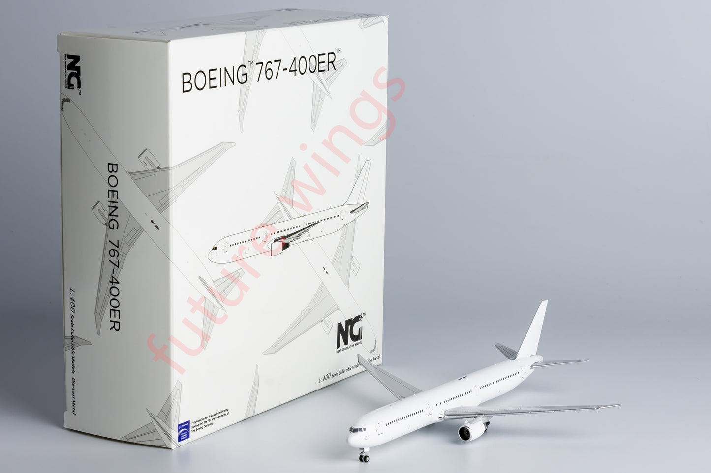 1:400 NG Models NG18000 Boeing B767-400ER Blank Aircraft Model+Free Tractor