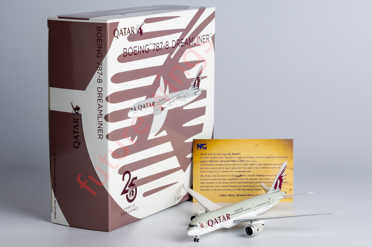 1:400 NG Models NG59011 Qatar Airways B787-8 A7-BCB Aircraft Model+Free Tractor