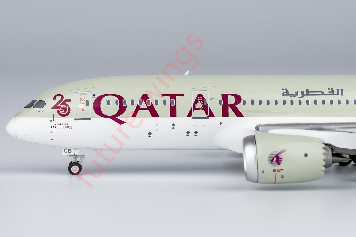 1:400 NG Models NG59011 Qatar Airways B787-8 A7-BCB Aircraft Model+Free Tractor