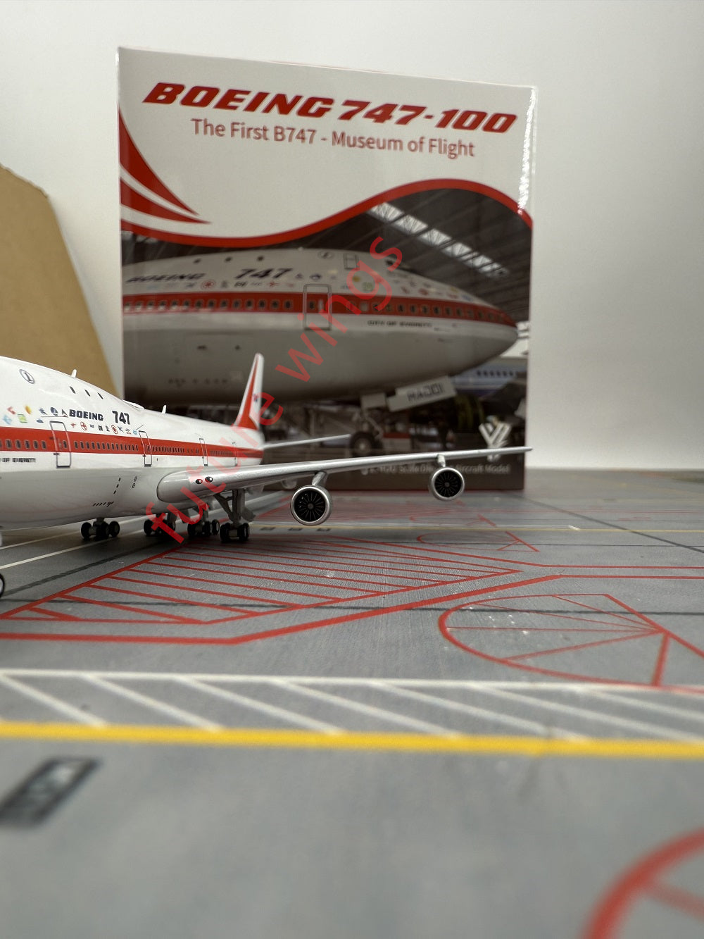 1:400 YY Wings  Boeing 747-100 N7470 "First Flight"Aircraft Model With Stand+Free Tractor