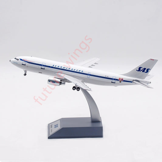 1:200 InFlight200 SAS Airbus A300 SE-DFL Diecast Aircraft Model With Stand