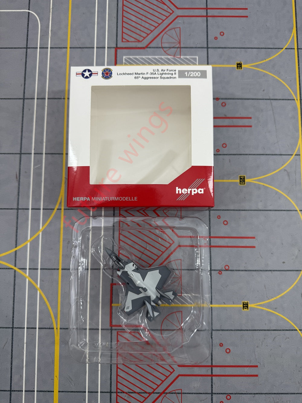 1:200 Herpa Wings USAF/Swiss Air Force Lockheed Martin F-35 Fighter Model