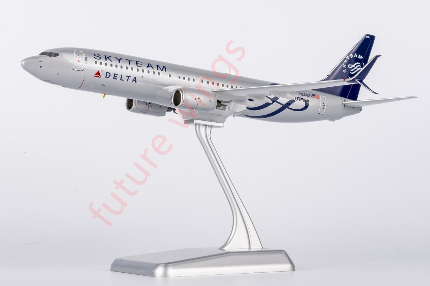 1:200 NG Models NG08013 Delta Airlines B737-800 N381DN "SKYTEAM"Aircraft Model With Stand