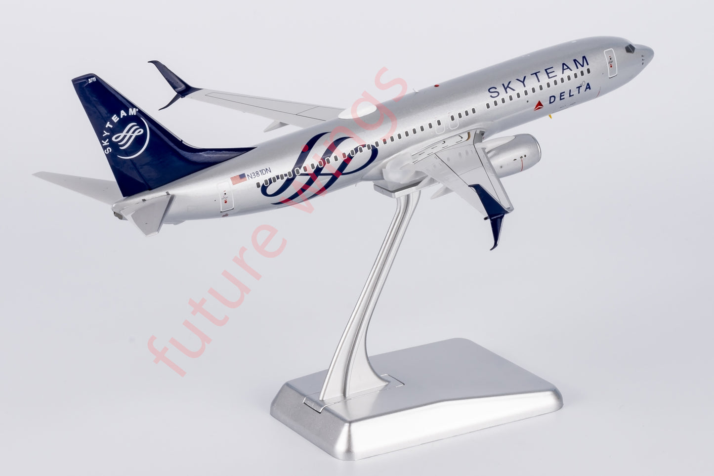 1:200 NG Models NG08013 Delta Airlines B737-800 N381DN "SKYTEAM"Aircraft Model With Stand