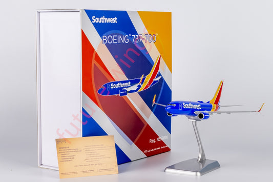 1:200 NG Models NG05005 Southwest Airlines B737-700 N556WN Aircraft Model