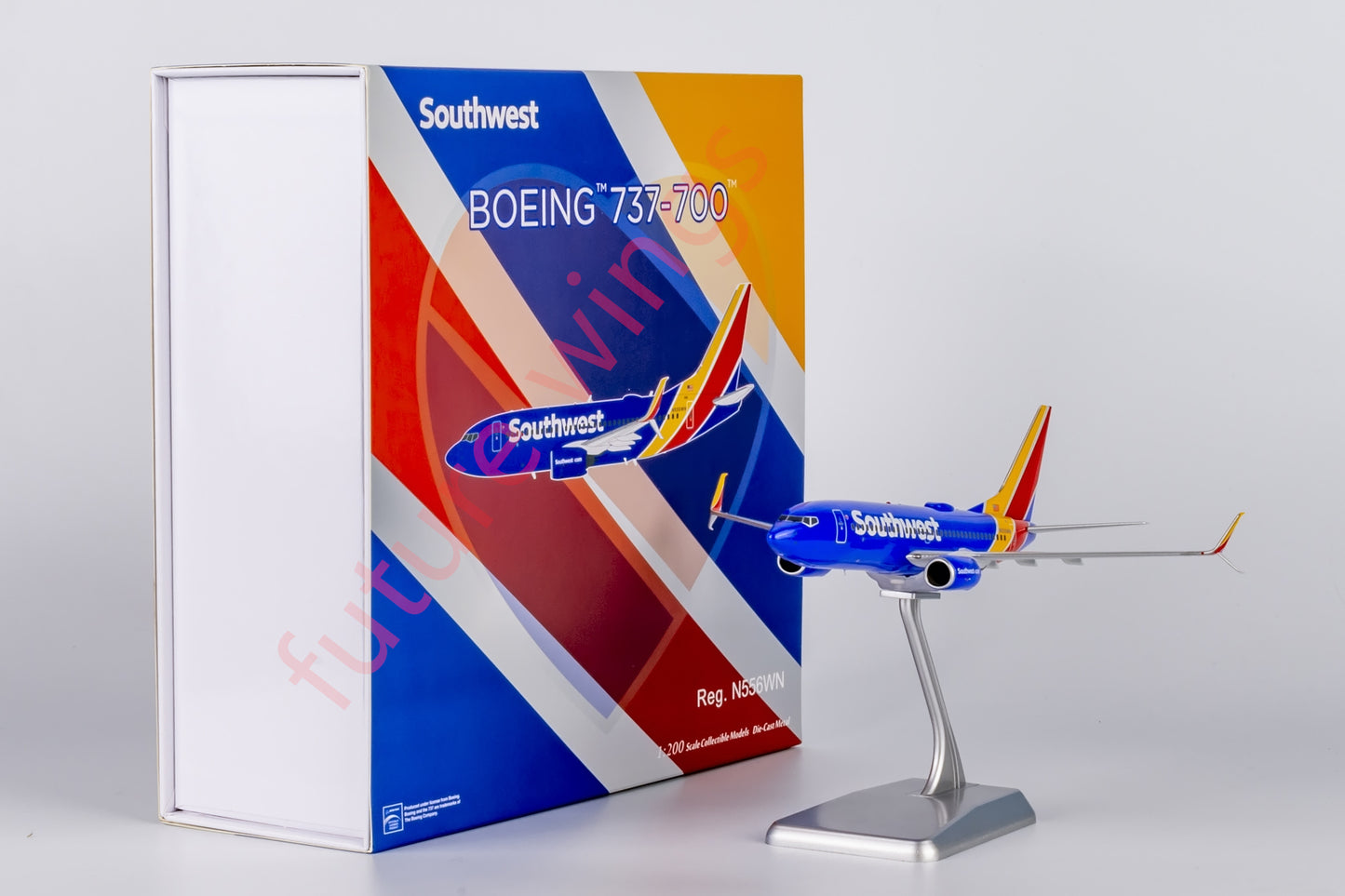 1:200 NG Models NG05005 Southwest Airlines B737-700 N556WN Aircraft Model