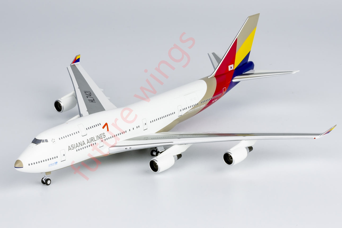 1:400 NG Lite AAR009 Asiana Cargo B747-400M HL7421 Aircraft Model+Free Tractor