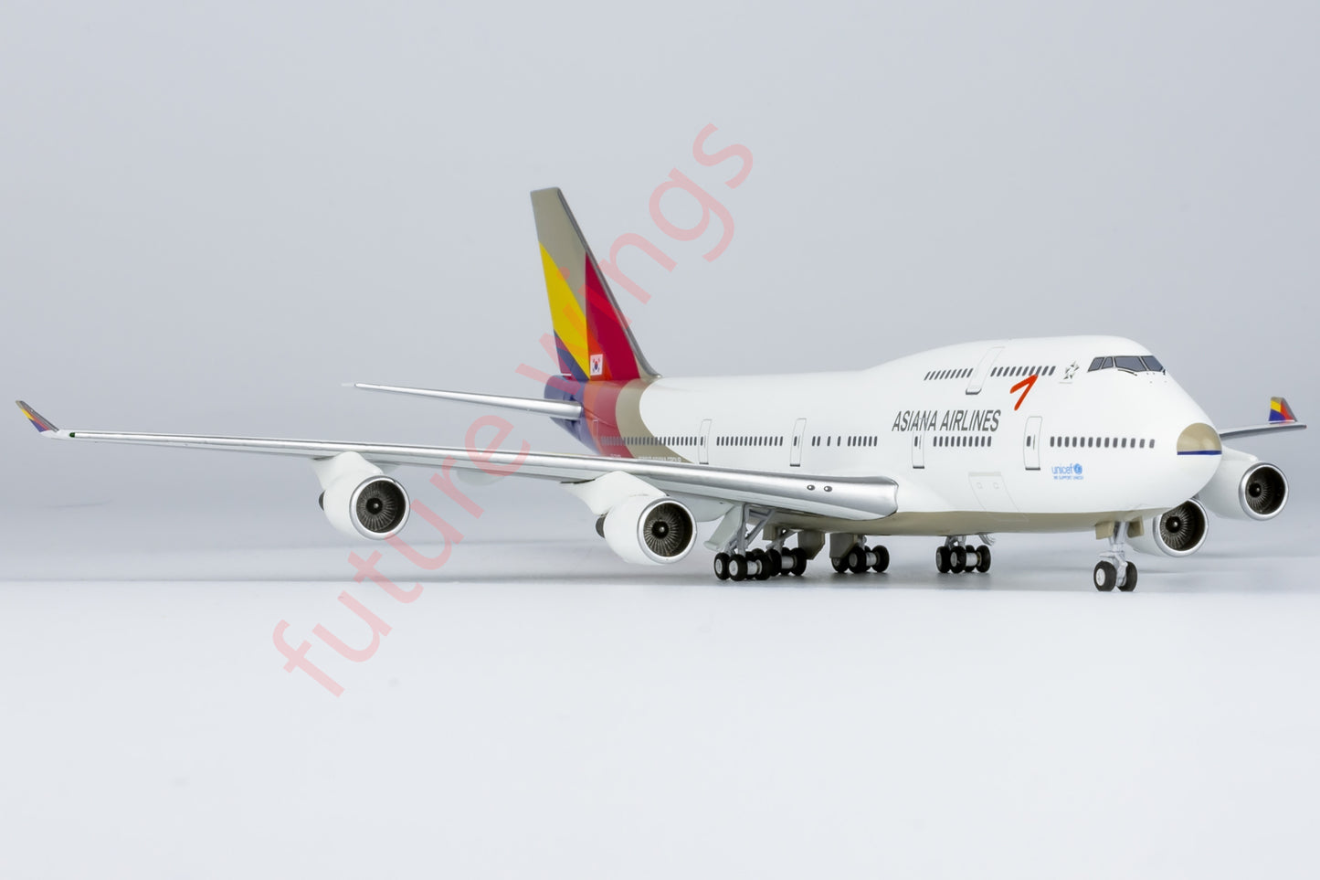 1:400 NG Lite AAR009 Asiana Cargo B747-400M HL7421 Aircraft Model+Free Tractor