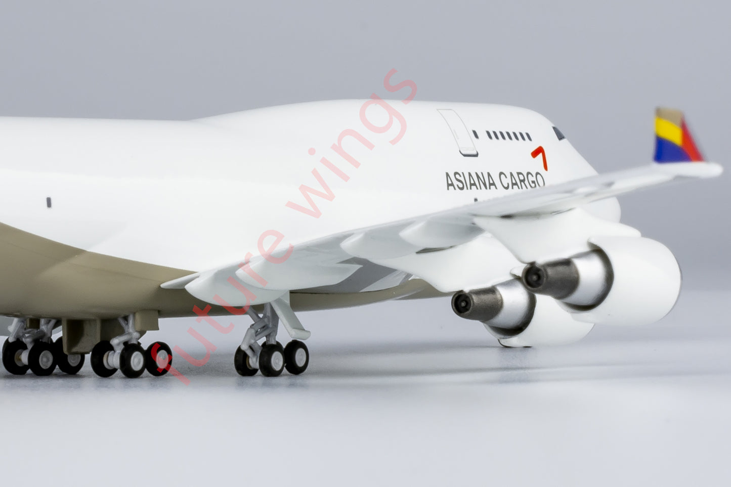 1:400 NG Lite AAR008 Asiana Cargo B747-400BDSF HL7421 Aircraft Model+Free Tractor