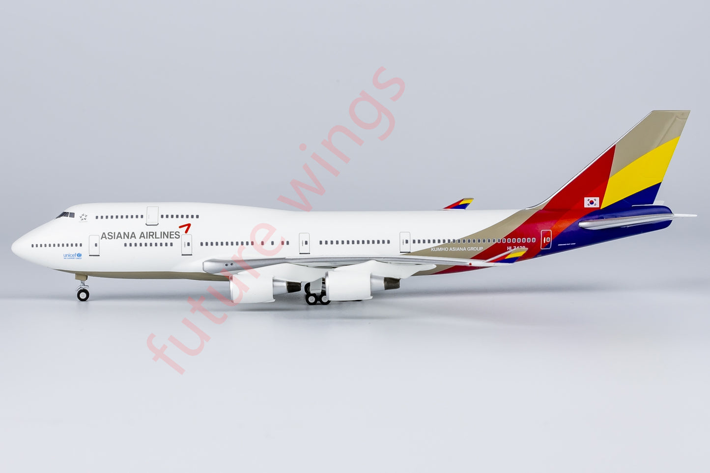 1:400 NG Lite AAR007 Asiana B747-400 HL7428 "Last Fright" Aircraft Model+Free Tractor