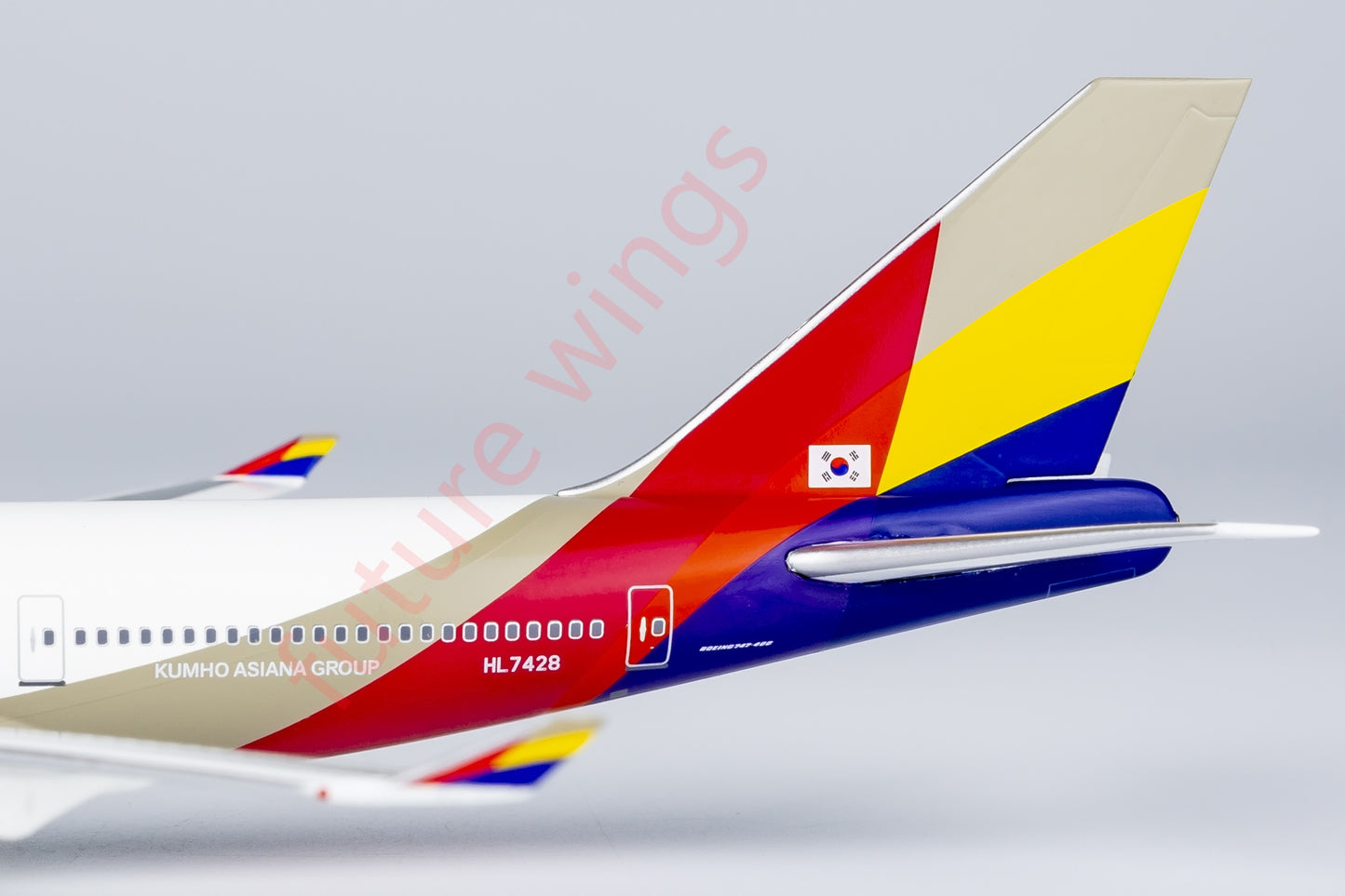 1:400 NG Lite AAR007 Asiana B747-400 HL7428 "Last Fright" Aircraft Model+Free Tractor