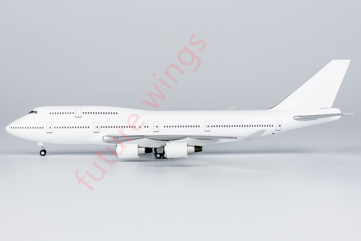 1:400 NG Lite BLM011 B747-400 Blank Aircraft Model+Free Tractor