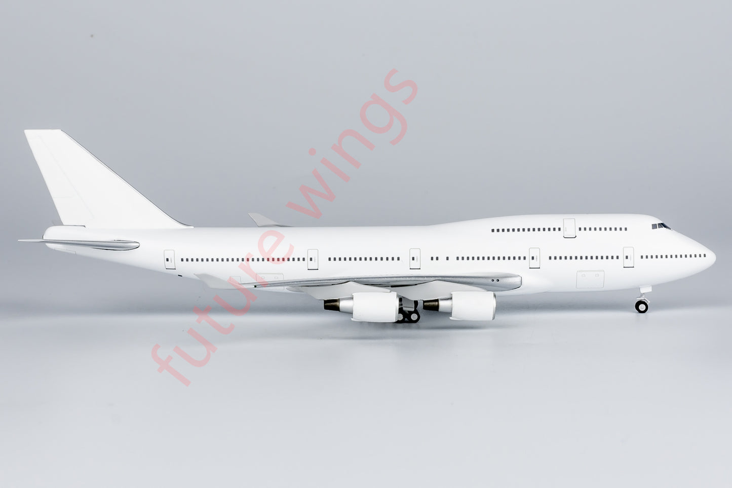 1:400 NG Lite BLM011 B747-400 Blank Aircraft Model+Free Tractor