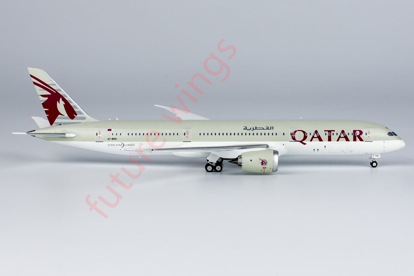 1:400 NG Models NG55106 Qatar Airways B787-9 A7-BHH Aircraft Model+Free Tractor