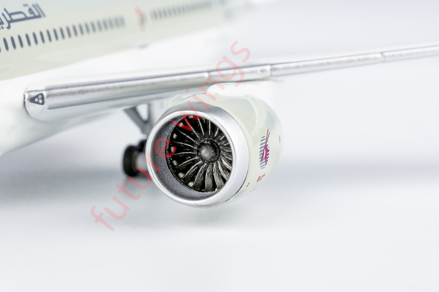 1:400 NG Models NG55106 Qatar Airways B787-9 A7-BHH Aircraft Model+Free Tractor