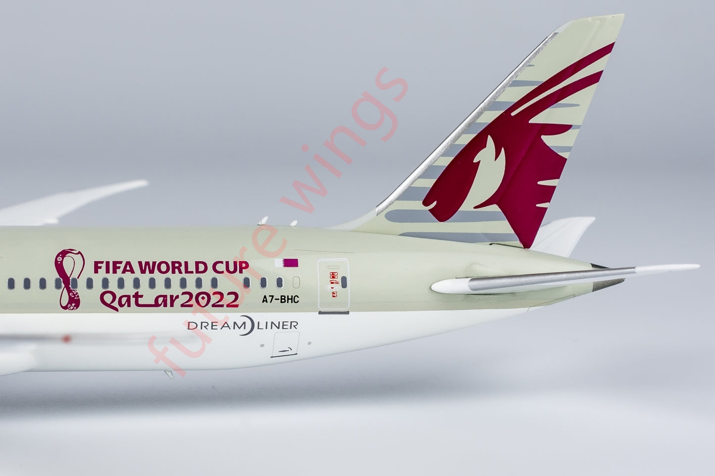 1:400 NG Models NG55098 Qatar Airways B787-9 A7-BHC Aircraft Model+Free Tractor