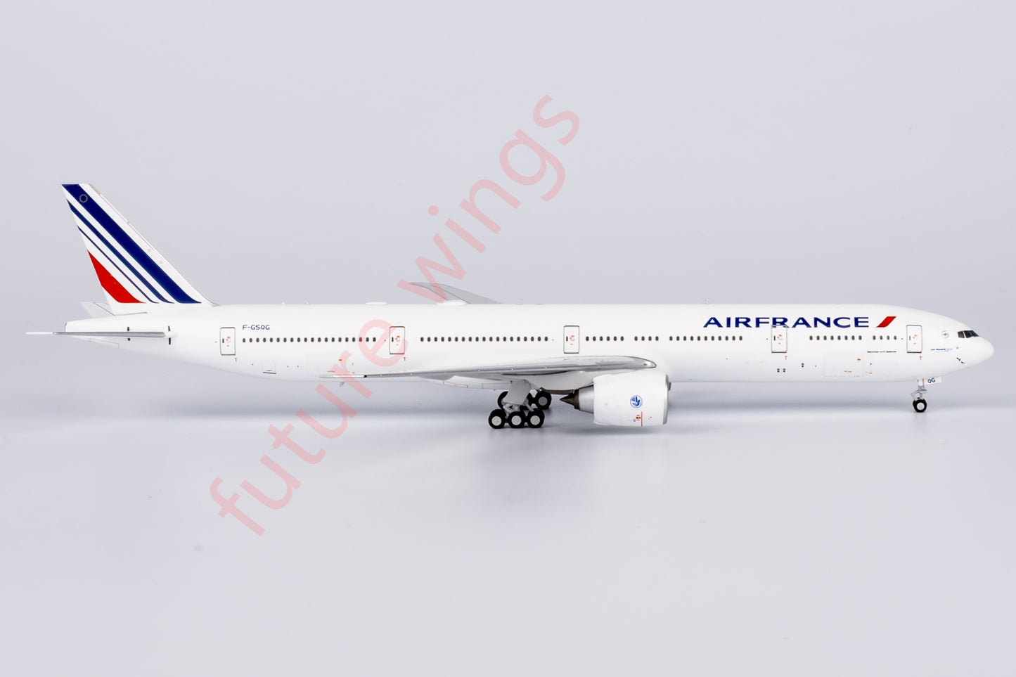 1:400 NG Models NG73055 Air France B777-300ER F-GSQG Aircraft Model+Free Tractor