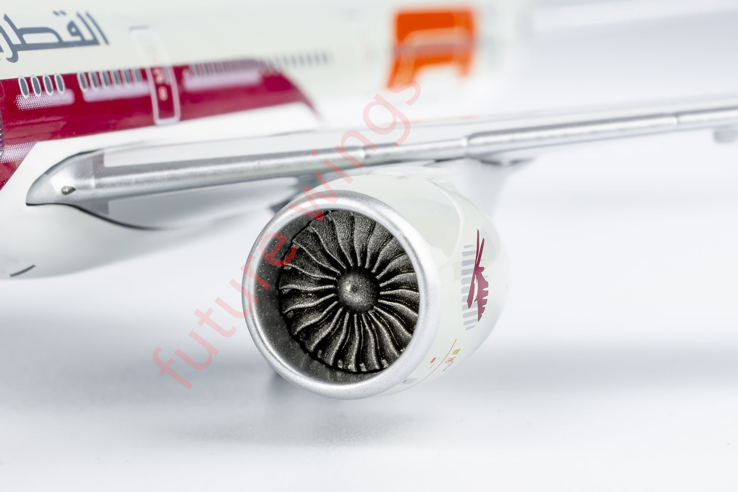 1:400 NG Models NG73038 Qatar Airways B777-300ER A7-BEL "F1" Aircraft Model+Free Tractor