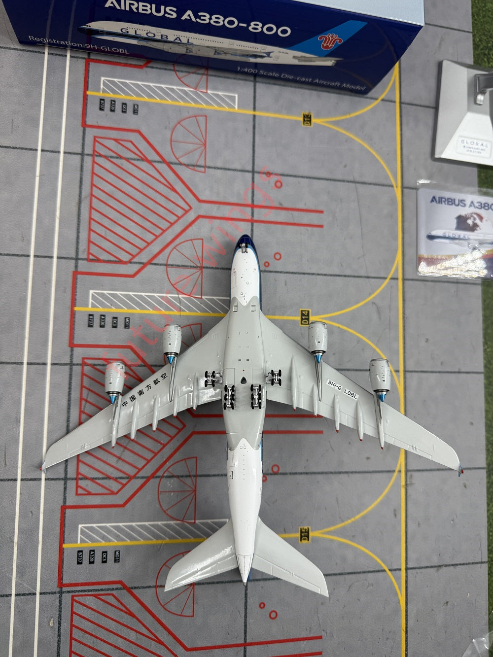 1:400 YY Wings Global Airlines A380 9H-GLOBL Aircraft Model+Tractor