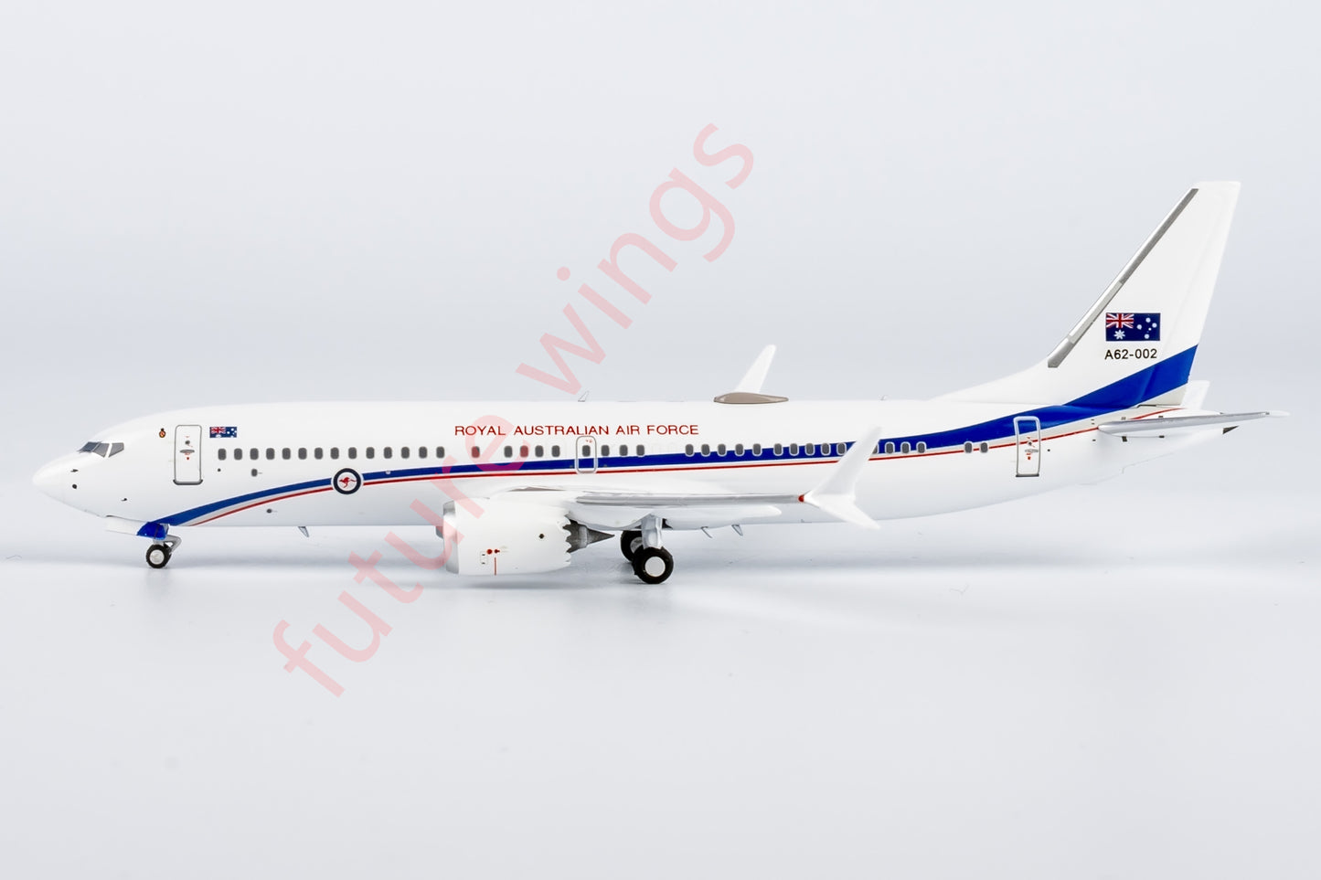 1:400 NG Models NG88036 Royal Australian Air Force B737 MAX8 A62-002 Aircraft Model+Free Tractor