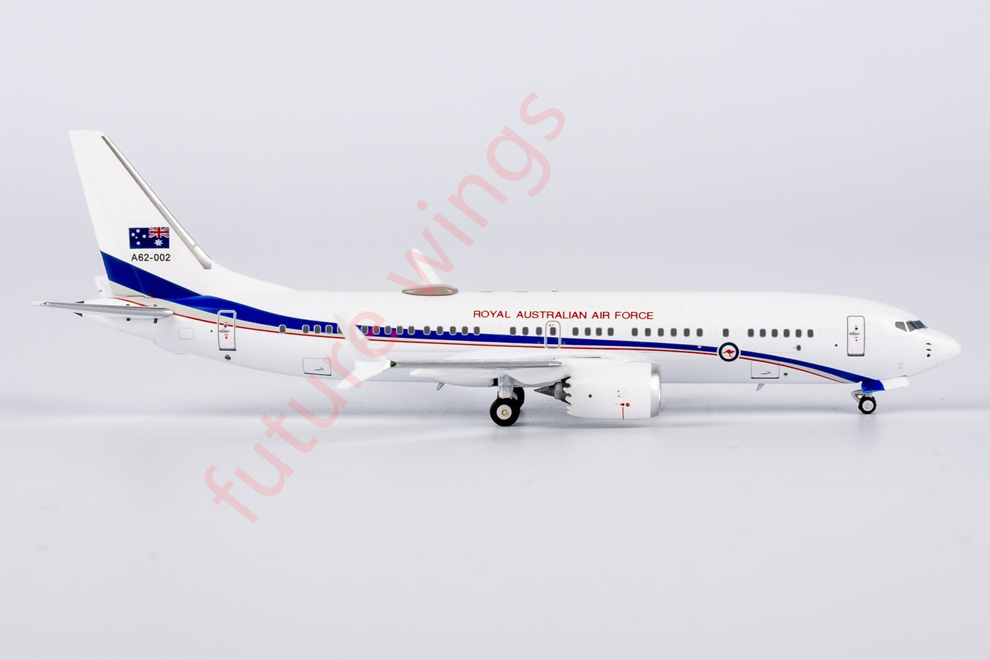 1:400 NG Models NG88036 Royal Australian Air Force B737 MAX8 A62-002 Aircraft Model+Free Tractor