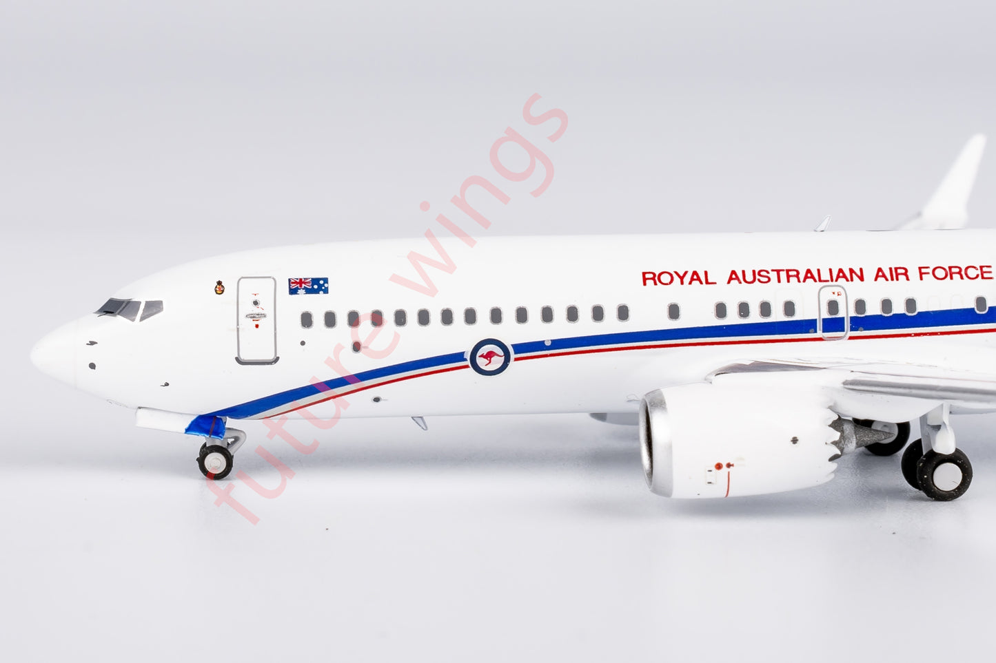 1:400 NG Models NG88035 Royal Australian Air Force B737 MAX8 A62-001 Aircraft Model+Free Tractor