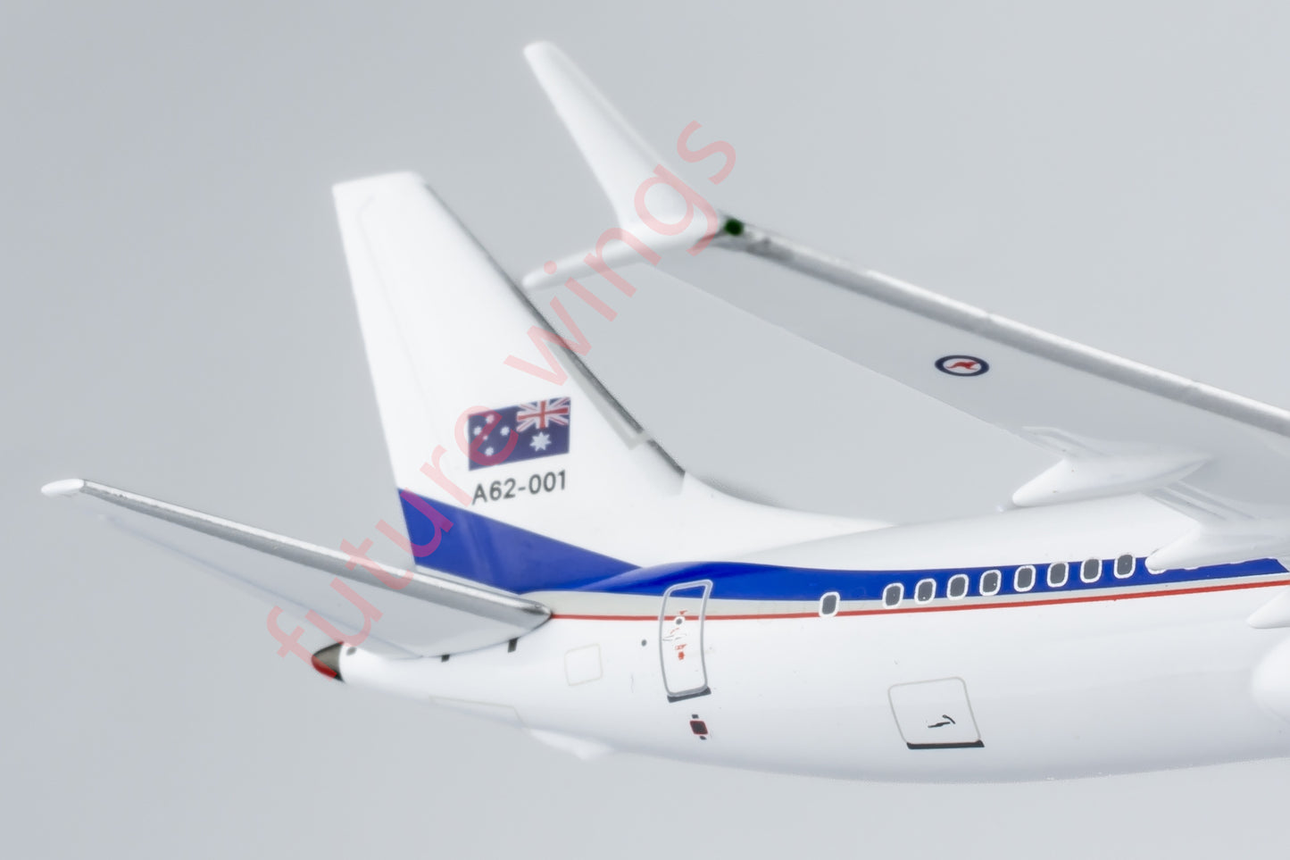 1:400 NG Models NG88035 Royal Australian Air Force B737 MAX8 A62-001 Aircraft Model+Free Tractor