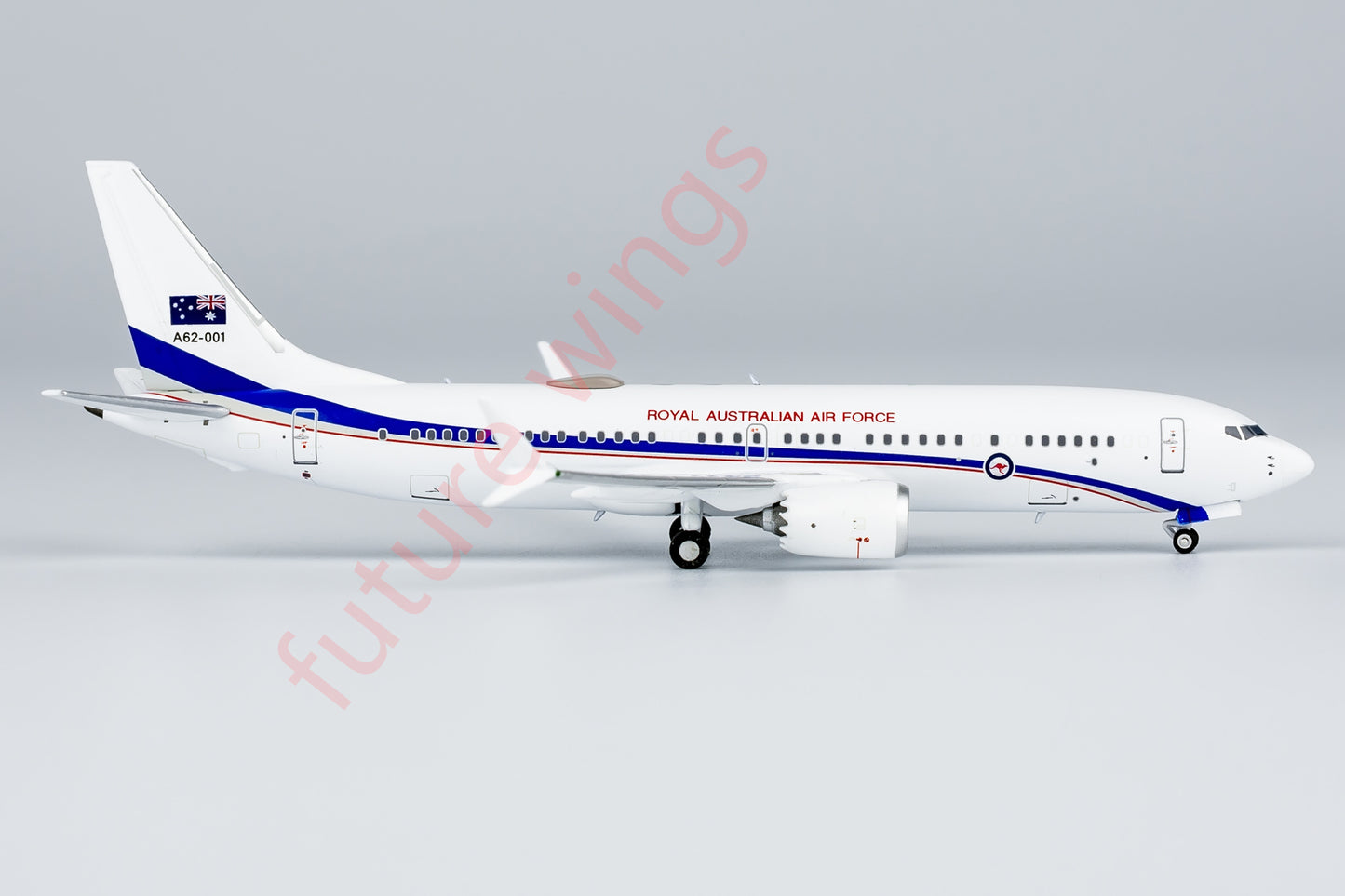 1:400 NG Models NG88035 Royal Australian Air Force B737 MAX8 A62-001 Aircraft Model+Free Tractor