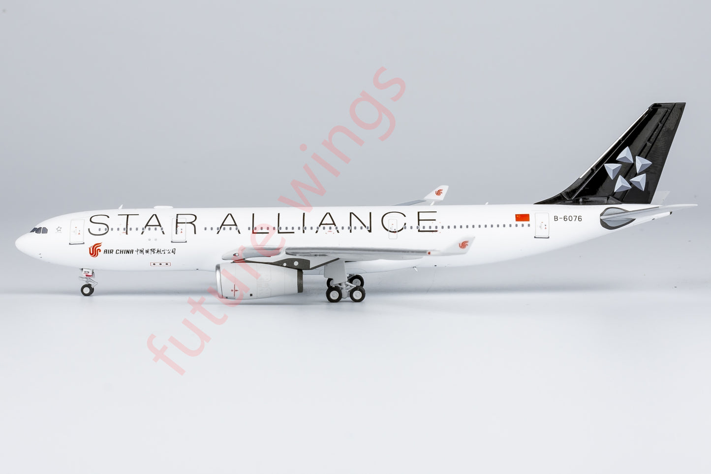 1:400 NG Models NG61083 Air China A330-200 B-6076 "STAR ALLIANCE"Aircraft Model+Free Tractor