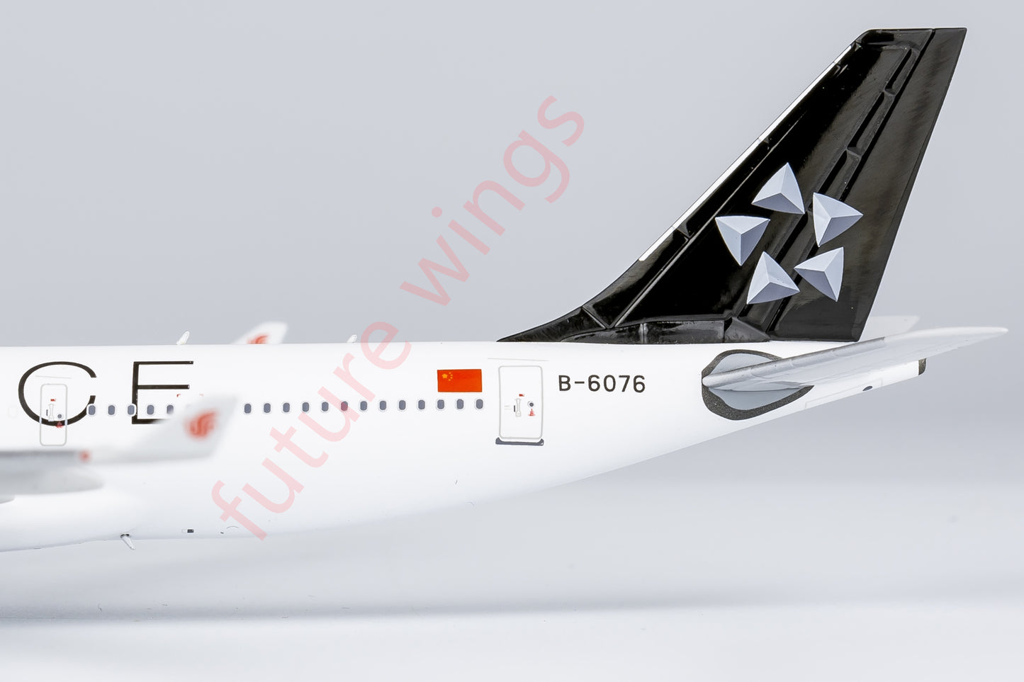 1:400 NG Models NG61083 Air China A330-200 B-6076 "STAR ALLIANCE"Aircraft Model+Free Tractor