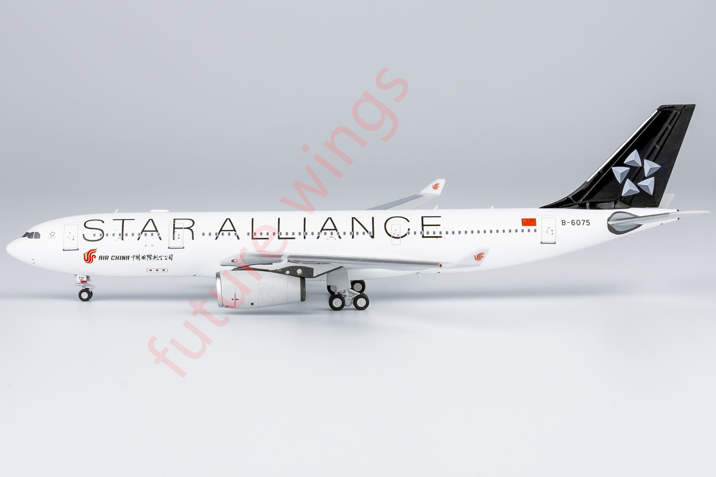 1:400 NG Models NG61082 Air China A330-200 B-6075 "STAR ALLIANCE"Aircraft Model+Free Tractor