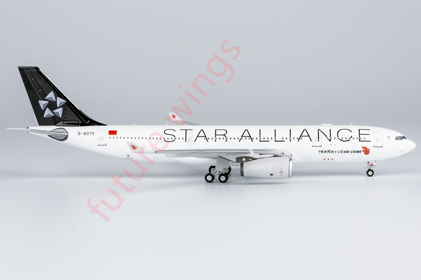 1:400 NG Models NG61082 Air China A330-200 B-6075 "STAR ALLIANCE"Aircraft Model+Free Tractor