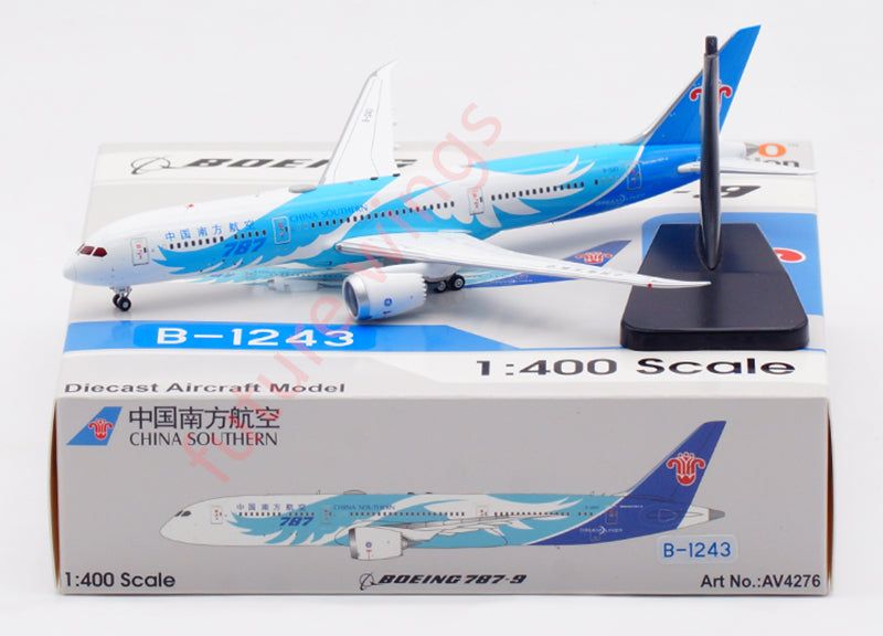 1:400 Aviation400 China Southern Airlines B787-9 B-1243 Aircraft Model Free Tractor+Stand