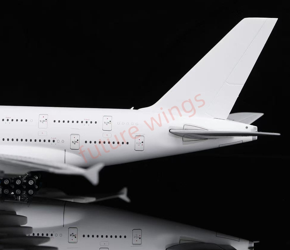 1:400 HX Models Airbus A380 Aircraft Model +Free TractorC Aircraft Model+Free Tractor