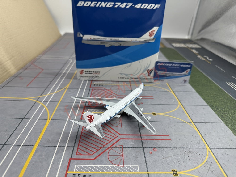 1:400 YY Wings Air China Cargo B747-400F/B747-200F Aircraft Model+Tractor