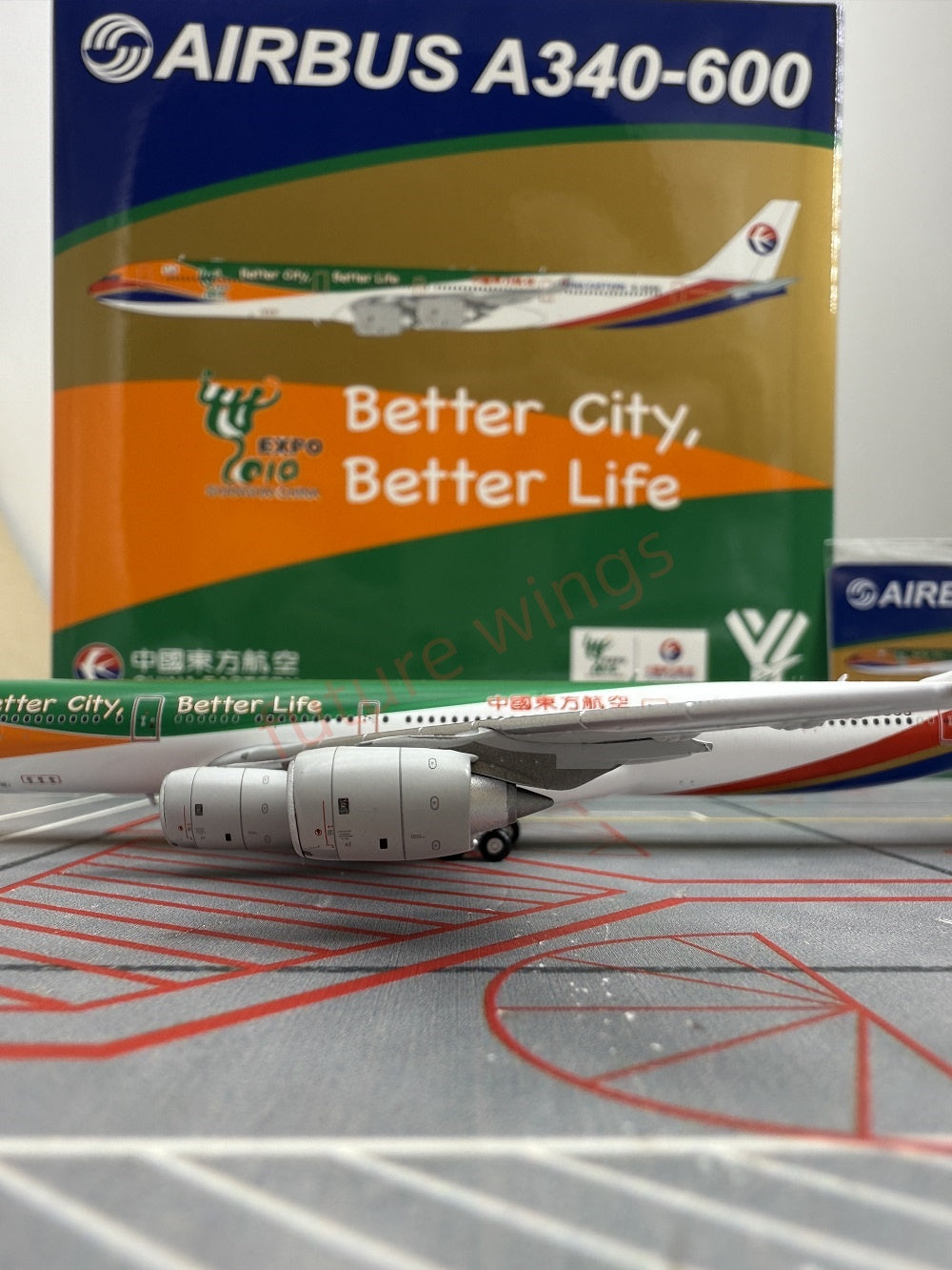 1:400 YY Wings China Eastern Airlines A340-600 B-6055 Aircraft Model+Tractor