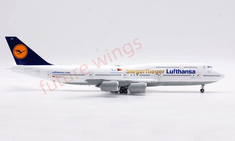 1:200 SQ Wings Lufthansa Airlines B747-8 D-ABYK Diecast Aircraft Model