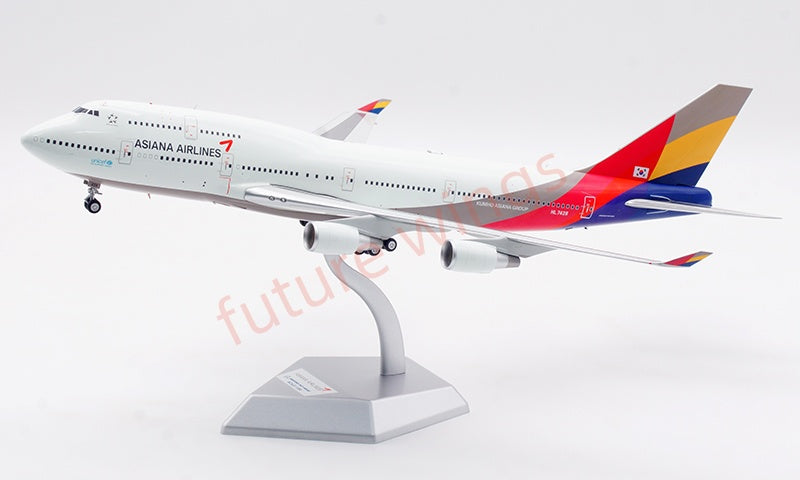 1:200 SQ Wings Asiana Airlines B747-400 HL7428 Diecast Aircraft Model