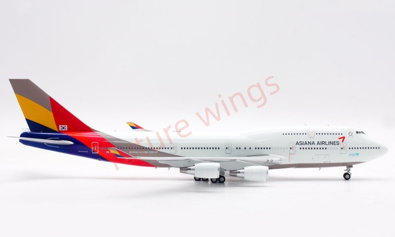 1:200 SQ Wings Asiana Airlines B747-400 HL7428 Diecast Aircraft Model