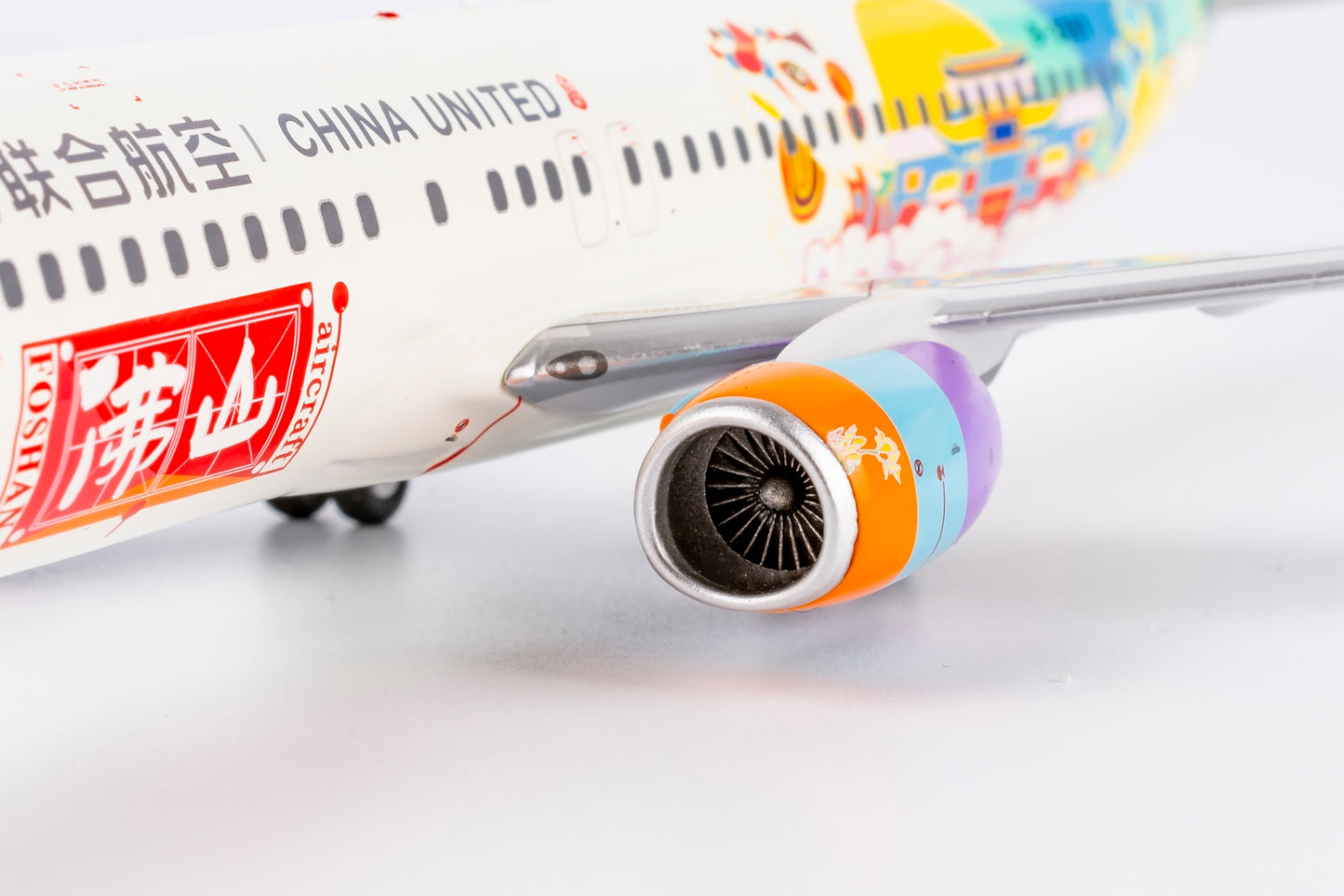 1:200 NG Models 08005 China United Airlines B737-800 B-208Y "Foshan" Aircraft Model