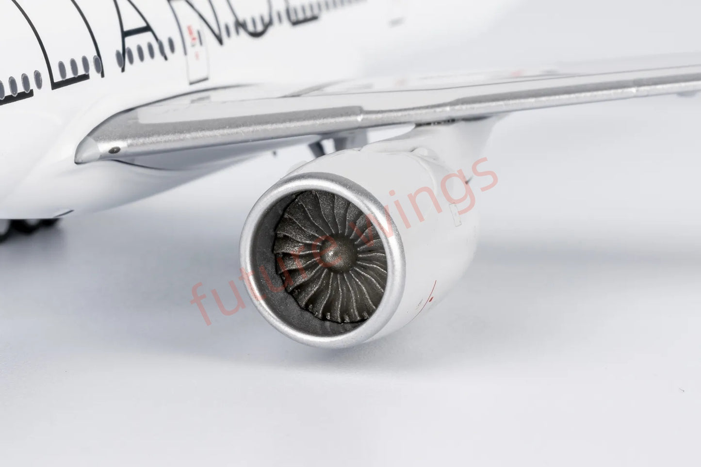 1:400 NG Models NG73062 Air China B777-300ER B-2032 "STAR ALLIANCE" 15YEARS Aircraft Model+Free Tractor