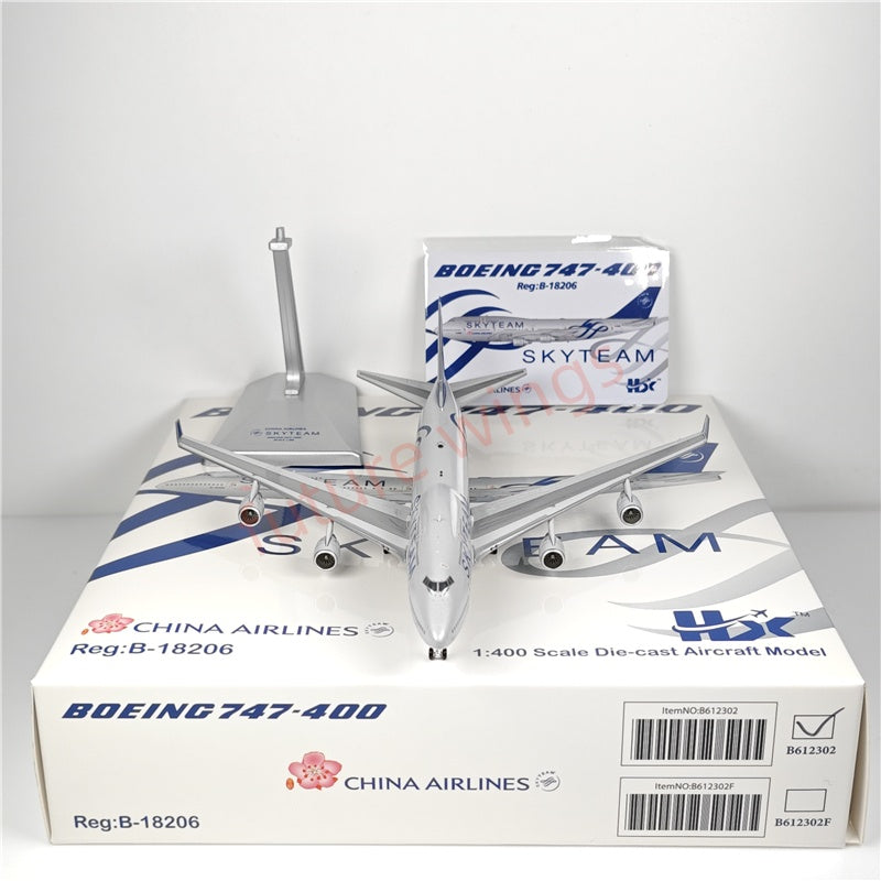 1:400 HX Models China Airlines B747-400 B-18206 "SKYTEAM"Aircraft Model With Stand+Free Tractor