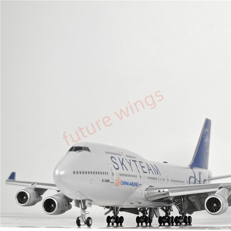 1:400 HX Models China Airlines B747-400 B-18206 "SKYTEAM"Aircraft Model With Stand+Free Tractor