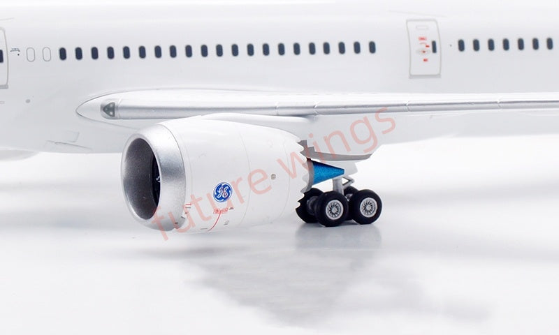 1:200 SQ Wings Explorer Boeing B787-10 N8290V Diecast Aircraft Model
