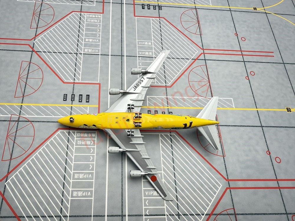 1:400 Geministar ANA B747-400 JA8957 "Pokemon" Aircraft Model+Free Tractor