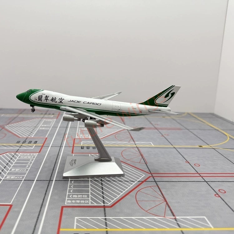 1:400 Geministar JADE Cargo B747-400 B-2422 Aircraft Model+Free Tractor