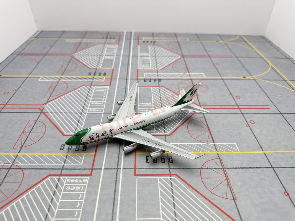 1:400 Geministar JADE Cargo B747-400 B-2422 Aircraft Model+Free Tractor