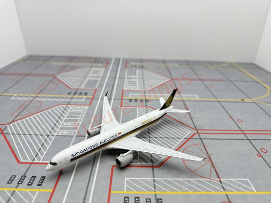 1:400 Geministar Singapore Airlines A350-900 9V-SMA 9V-SHA 9V-SMF Aircraft Model+Free Tractor