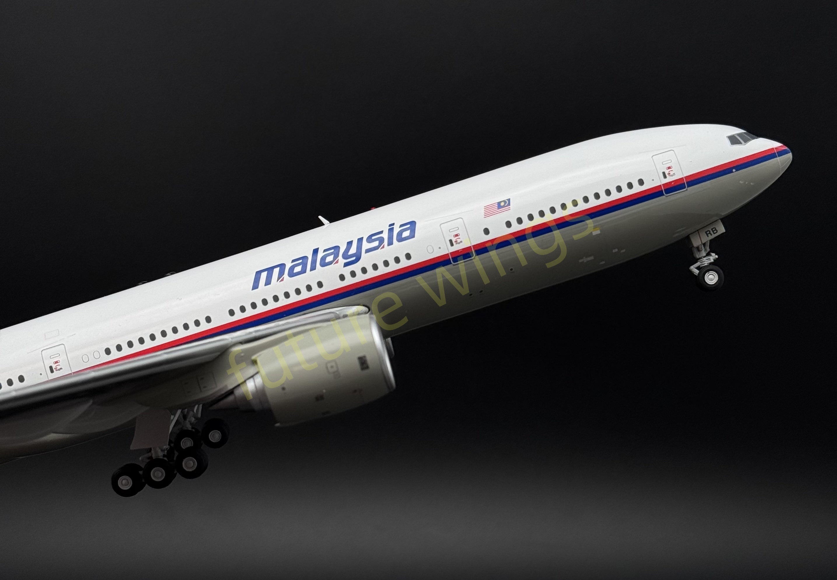 JCWings　1/200　マレーシア航空　B777-200ER　9M-MRA JC Wings 1/200 マレーシア航空 B777-200ER 9M-MRQ - メルカリ